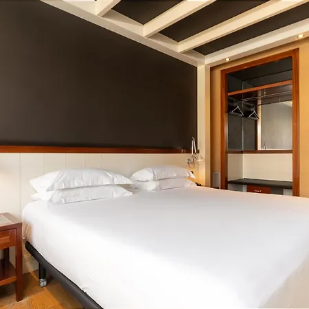 Hotel U232